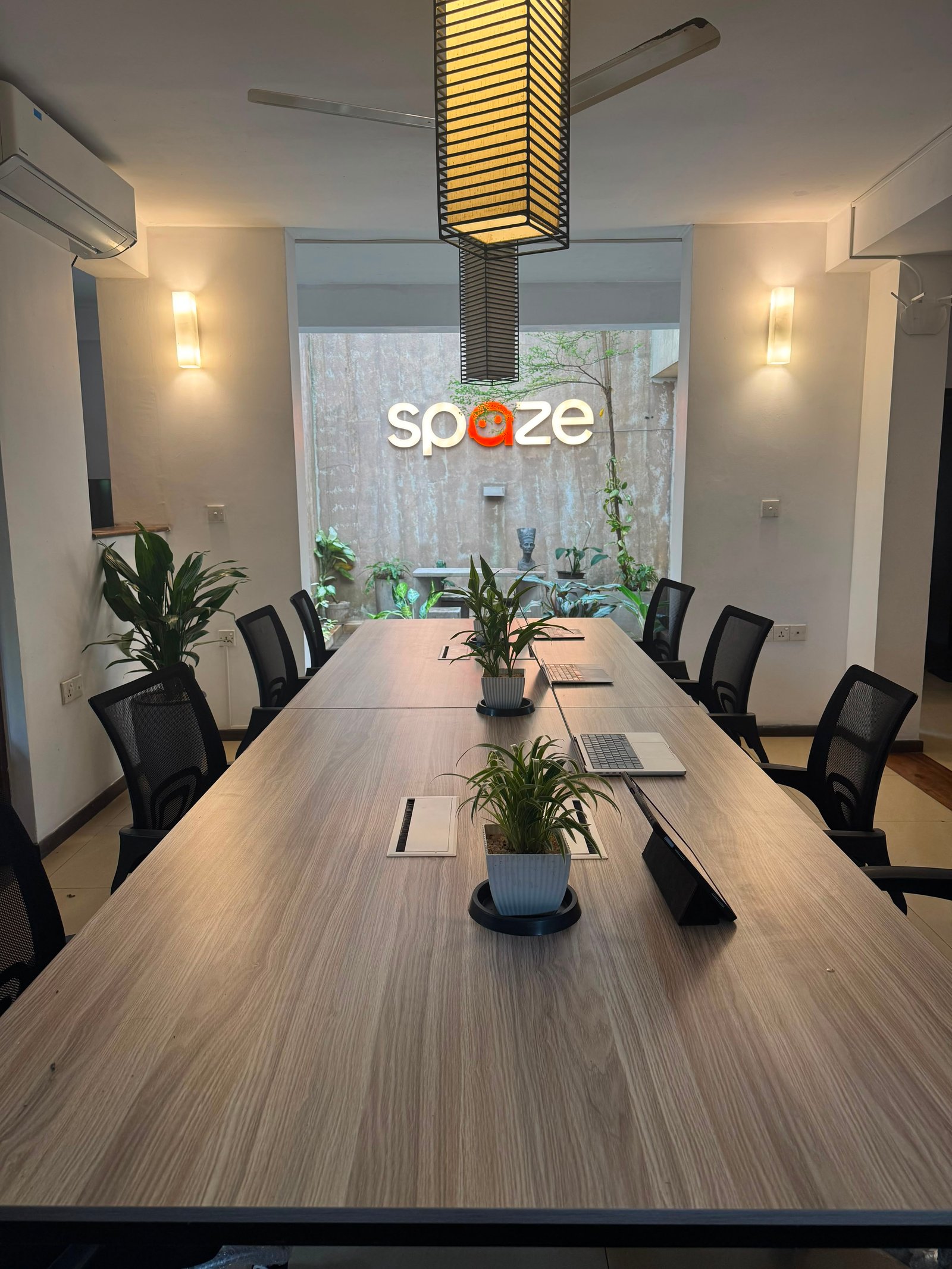 Hot Desk Area